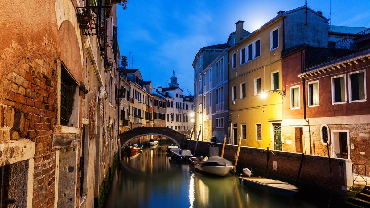 Benátky začnou od příštího roku vybírat vstupné. Jako první na světě